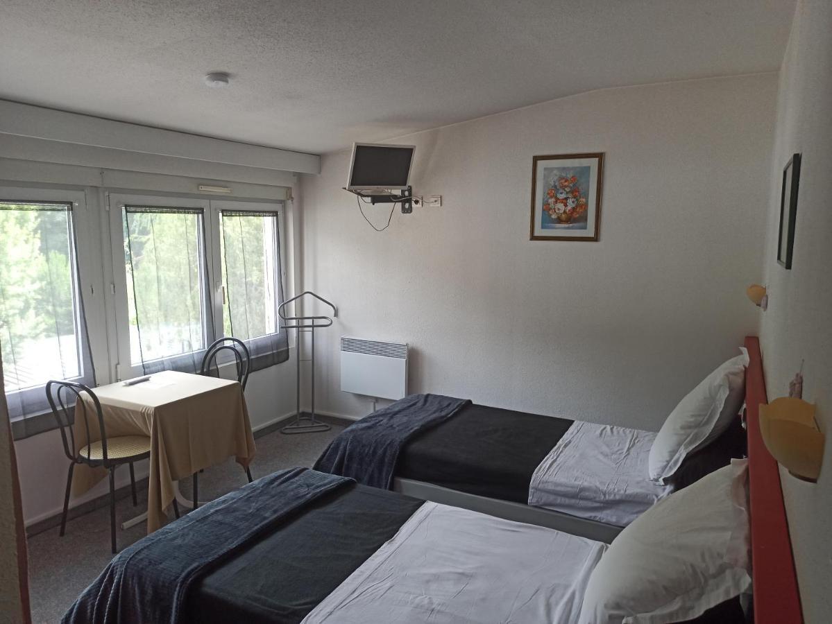 La Pierre Blanche Hotell Luzenac Eksteriør bilde
